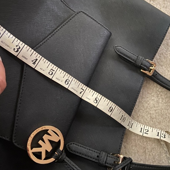 New large black leather MK purse with sleeve inside for I pad - Picture 1 of 7